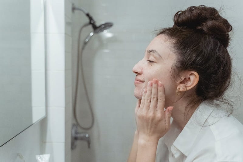 Manfaat cuci muka sebelum tidur